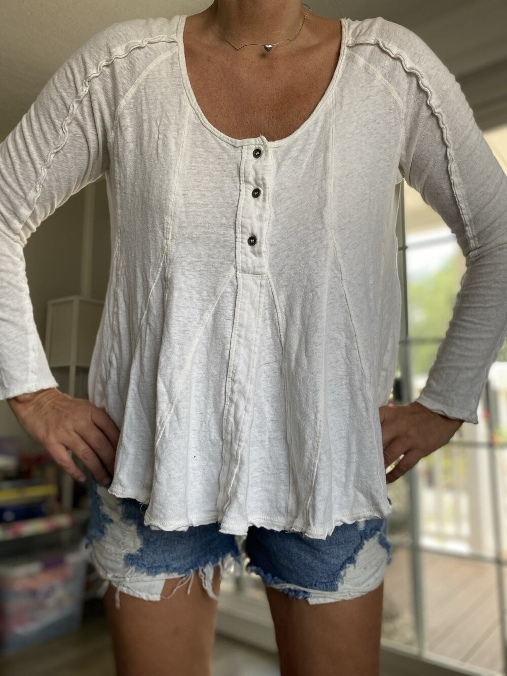 FREE PEOPLE Women's oversized flowy cotton blouse cream 3 metal buttons S P